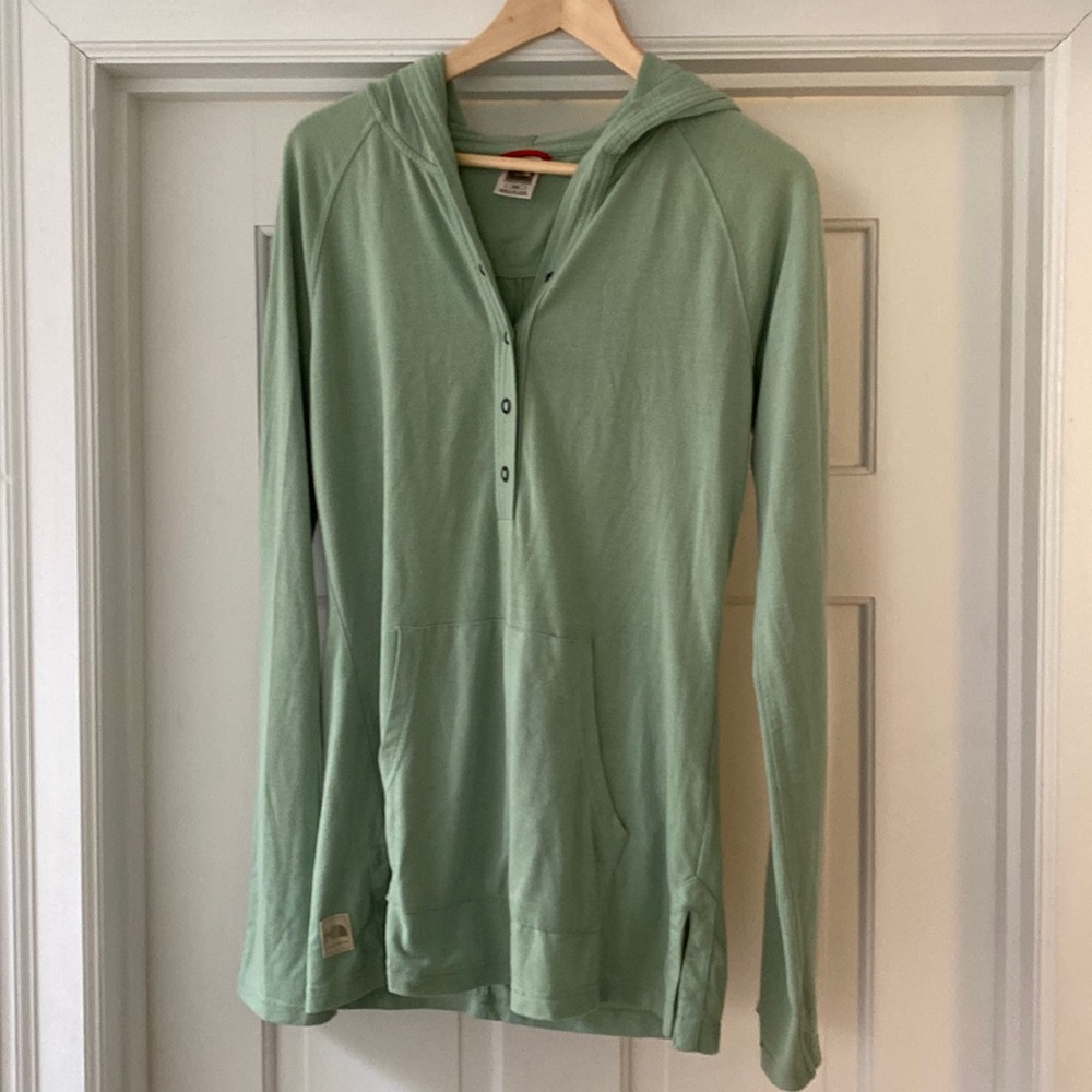 Light green North Face hoodie t shirt